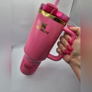 BNWT Stanley x Wicked 40oz Glinda